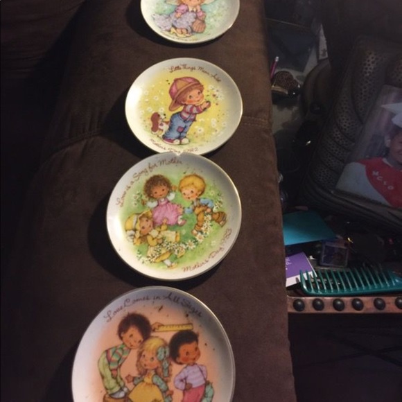 Avon Mother’s Day collectible plates 1981-1986 - Picture 2 of 6